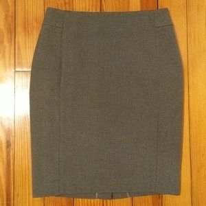 Gray pencil skirt